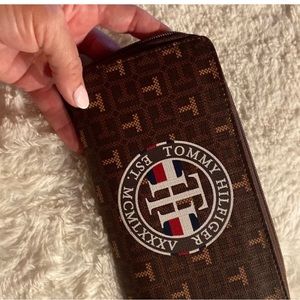 Women’s Tommy Hilfiger wallet